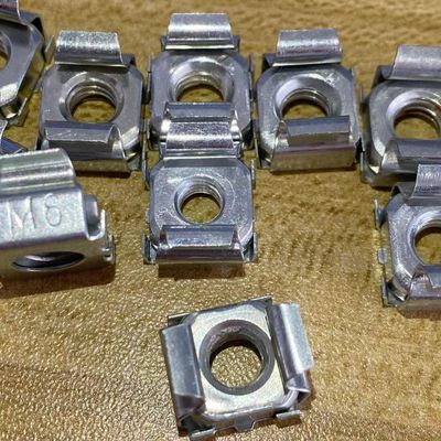 Metrisches Messsystem Edelstahl-Quadrat-Käfig-Nuss-Clip-Nuss für Messingprodukte