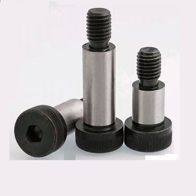 Chinesische Fabriken spezialisieren sich auf die Produktion von ISO7379 Flat Head Shoulder Bolt M5-M100