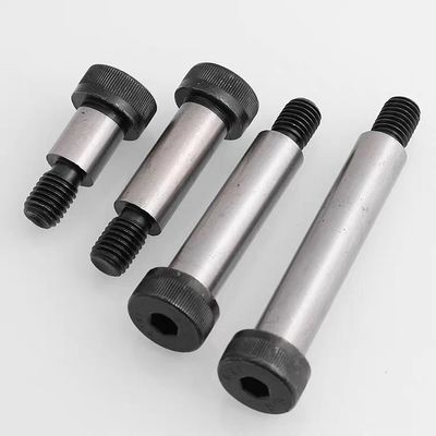 Chinesische Fabriken spezialisieren sich auf die Produktion von ISO7379 Flat Head Shoulder Bolt M5-M100