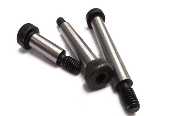 Chinesische Fabriken spezialisieren sich auf die Produktion von ISO7379 Flat Head Shoulder Bolt M5-M100